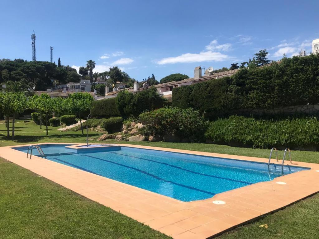 Casita Blanca Con Fibra Optica Y Piscina Cominutaria Villa Tossa de Mar Buitenkant foto